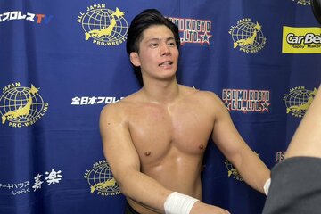 高崎大会で快勝し、地元愛をアピールした安齊勇馬