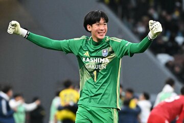 決勝でも存在感を見せた鹿島学園のＧＫプムラピー・スリブンヤコ