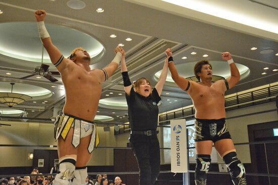 松永準也（左）と佐藤嗣崇