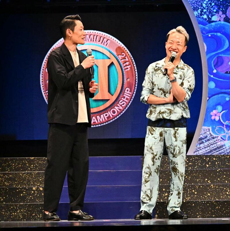 トークショーを行う茅原悠紀（左）と山口剛