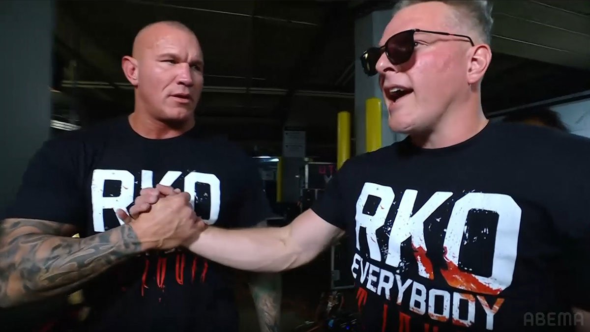 WWE】ランディ・オートンの電話相手が判明も…襲撃された王者 