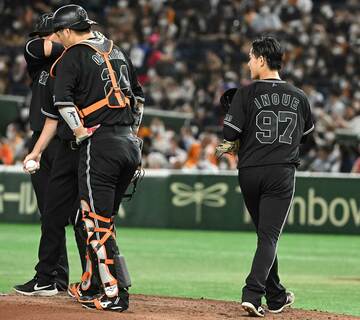  ４回途中で降板した巨人・井上温大（東スポWeb）