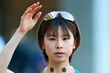 不破聖衣来