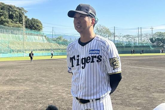 阪神・藤川球児監督が高知・安芸キャンプで取材に答えた