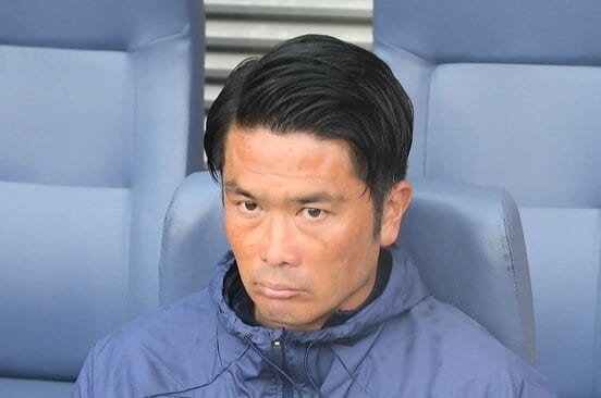 札幌の岩政大樹監督