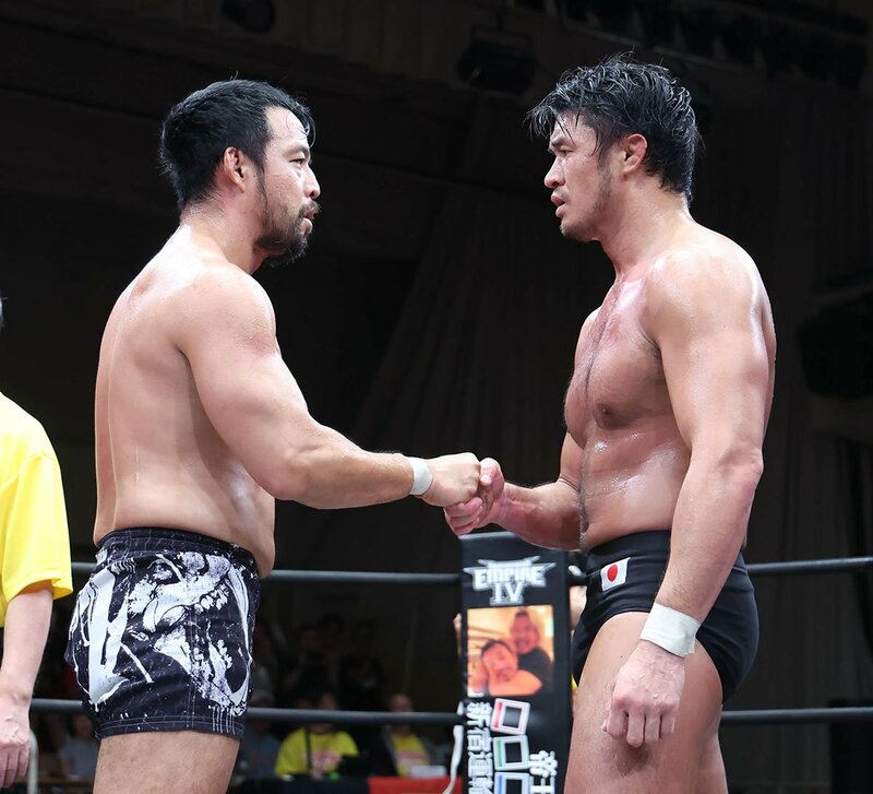 TAKAYAMANIAではKENTA(左)とタッグを組んだ柴田