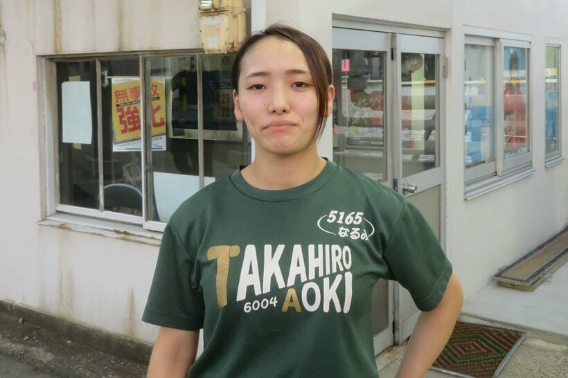 ロングインタビューに応じた小林愛実