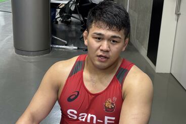 試合後に取材に応じた吉田アラシ
