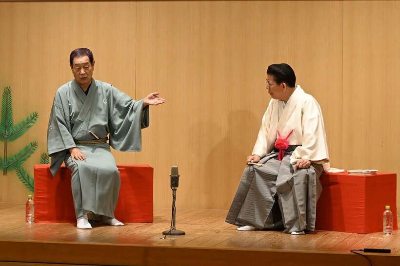 月亭八方（左）と西川きよし