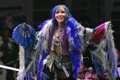 WWE】カイリ・セイン解雇が波紋！ 公式HPから名前消えるもSNSで