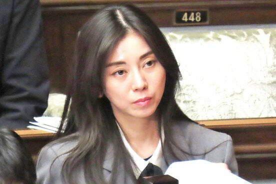 登院した自民党の斉藤里恵衆院議員
