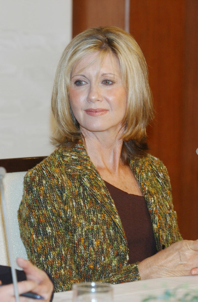 オリビア・ニュートンジョンさんの国葬　エルトン・ジョンやヒュー・ジャックマンらが参列 | 記事 | 東スポWEB