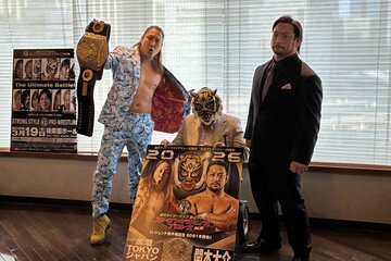 （左から）黒潮TOKYOジャパン、初代タイガーマスク、関本大介