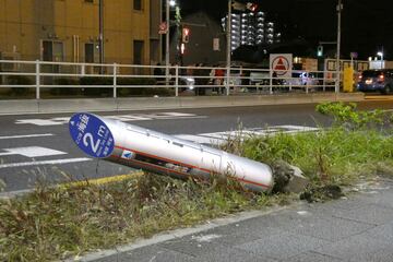 暴走で倒された消火器格納箱（東京・足立区の国道４号）