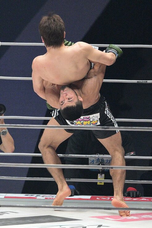 RIZIN】朝倉未来 TKOでタンカ送り…シェイドゥラエフの