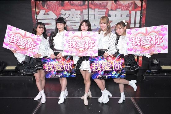 ROKUSAN ANGELの(左から)もか、いぶき、ちょこ、みつり、しゅい