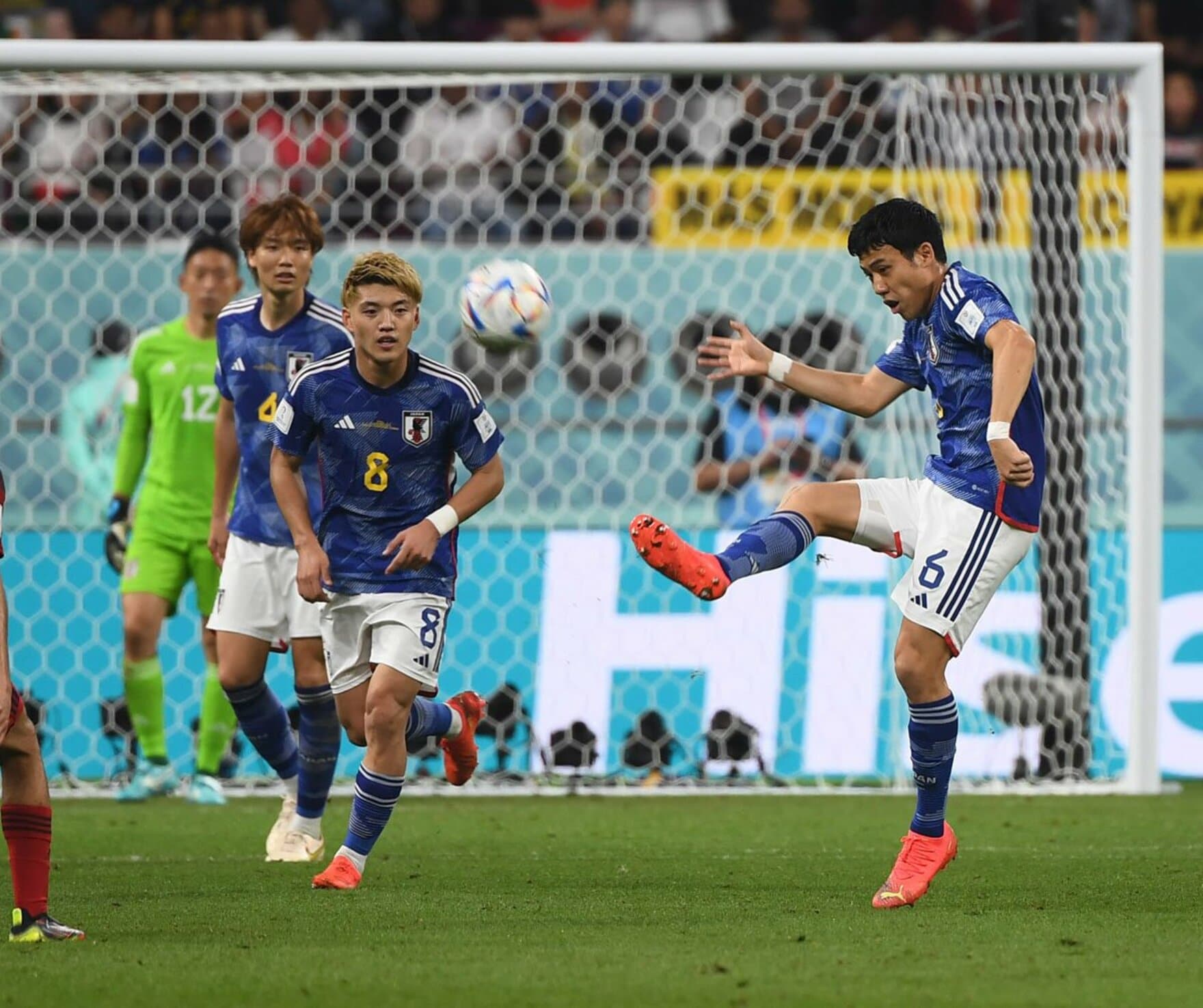 写真：MF遠藤航が決勝トーナメント1回戦のベストイレブンに選出 FWエムバペも | 東スポWEB