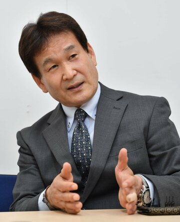  辛坊治郎氏（東スポWeb）