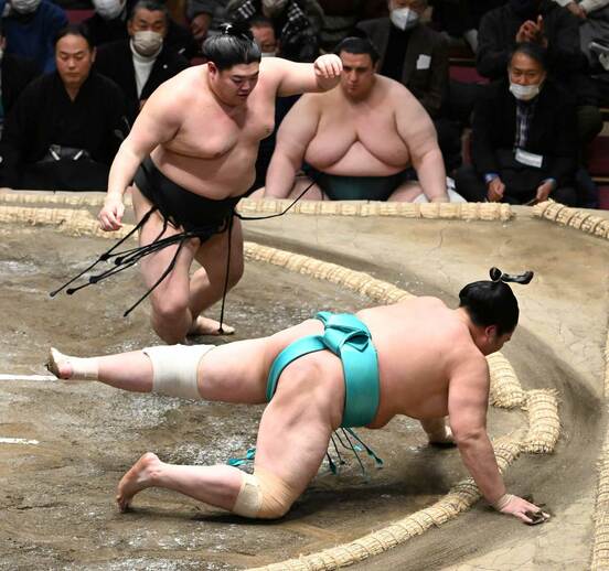 阿炎は琴ノ若を引き落として先場所に続く１２勝をマーク（東スポＷｅｂ）