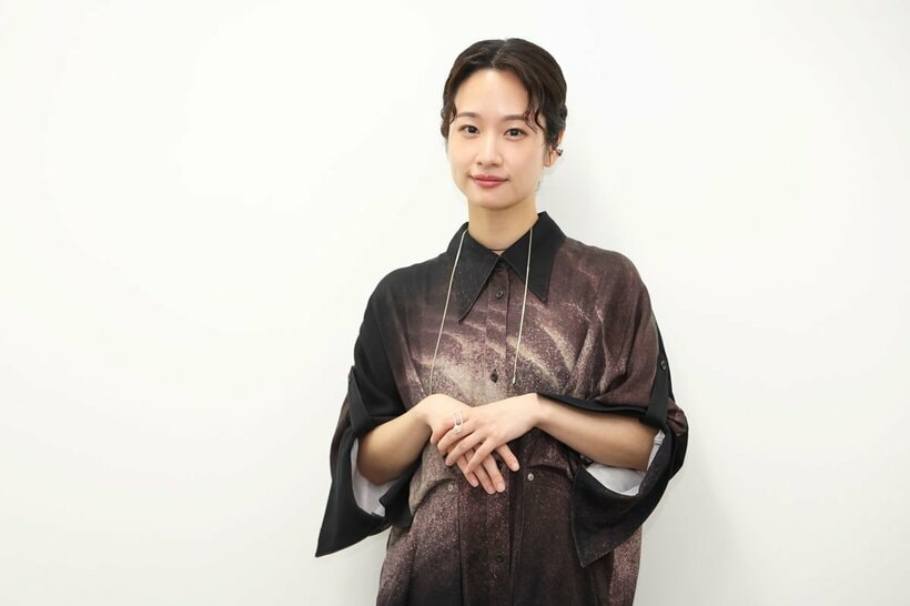 舞台「砂の女」に出演する藤間爽子　