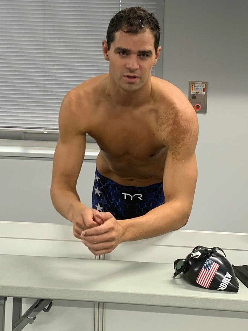  マスクなしで取材対応したマイケル・アンドリュー（ロイター＝USA TODAY Sports）