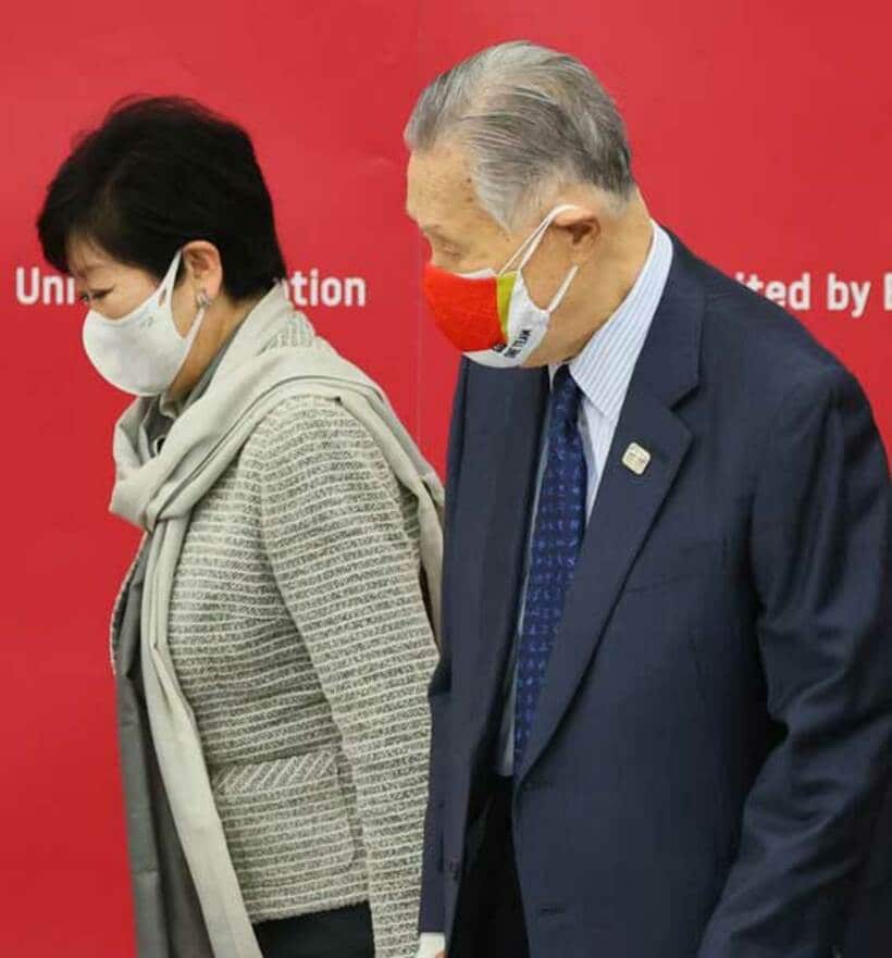  小池都知事（左）と森会長