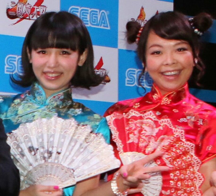  左から高田千尋、「ユイティ」こと高坂友衣