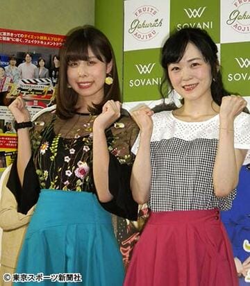  有村藍里（左）と上野まな