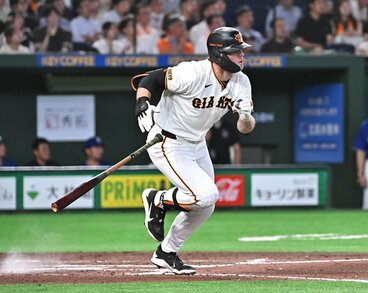７回には二塁打を放った巨人・キャベッジ