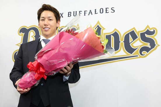 吉田正尚に〝強力援軍〟が誕生だ