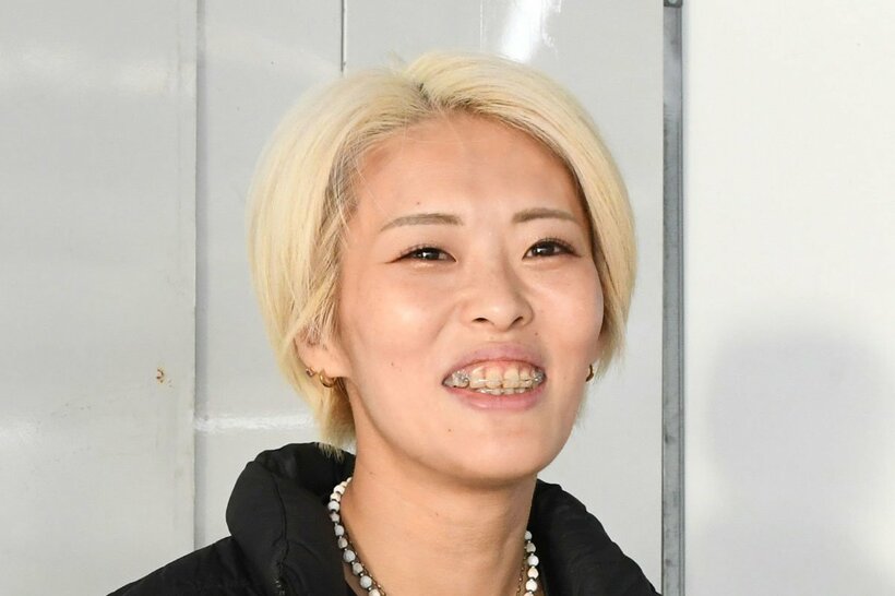 村上奈穂