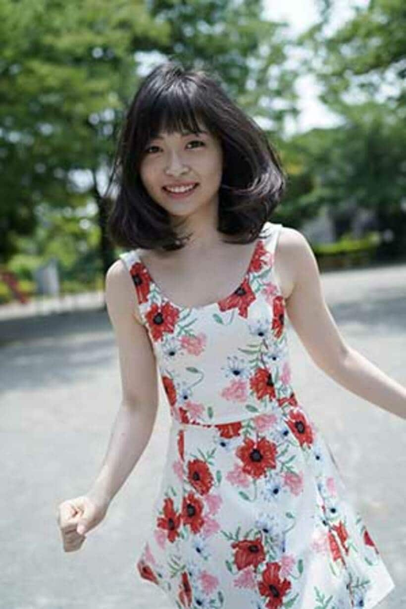  週刊プレイボーイ２７号のグラビアに登場する吉岡茉祐（C）尾形正茂／週刊プレイボーイ