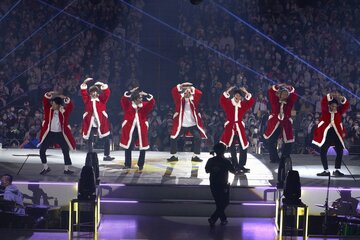 （左から）佐野玲於、白濱亜嵐、数原龍友、関口メンディー、片寄涼太、中務裕太、小森隼