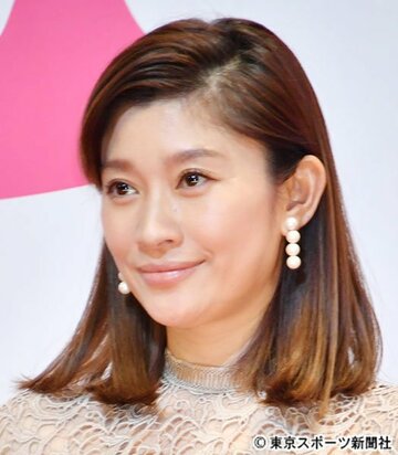  夫婦初共演を果たす篠原