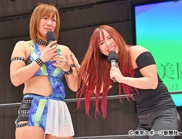  美闘陽子（左）とカイリ・セイン