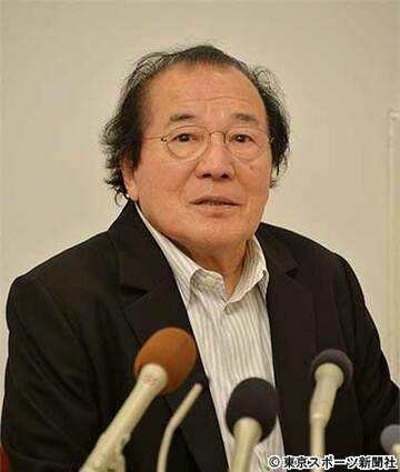 菅原さんとの思い出を語った愛川欽也