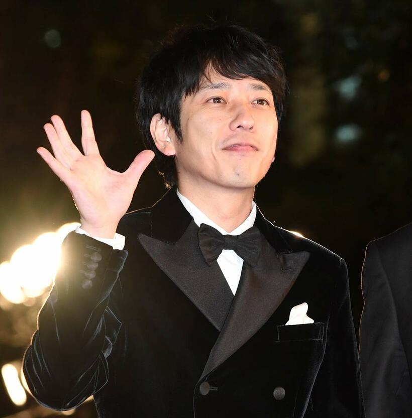 東京国際映画祭のレッドカーペットに登場した二宮和也