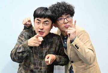 凱旋会見で喜びを語ったたくろうの（赤木裕＝左、きむらバンド）