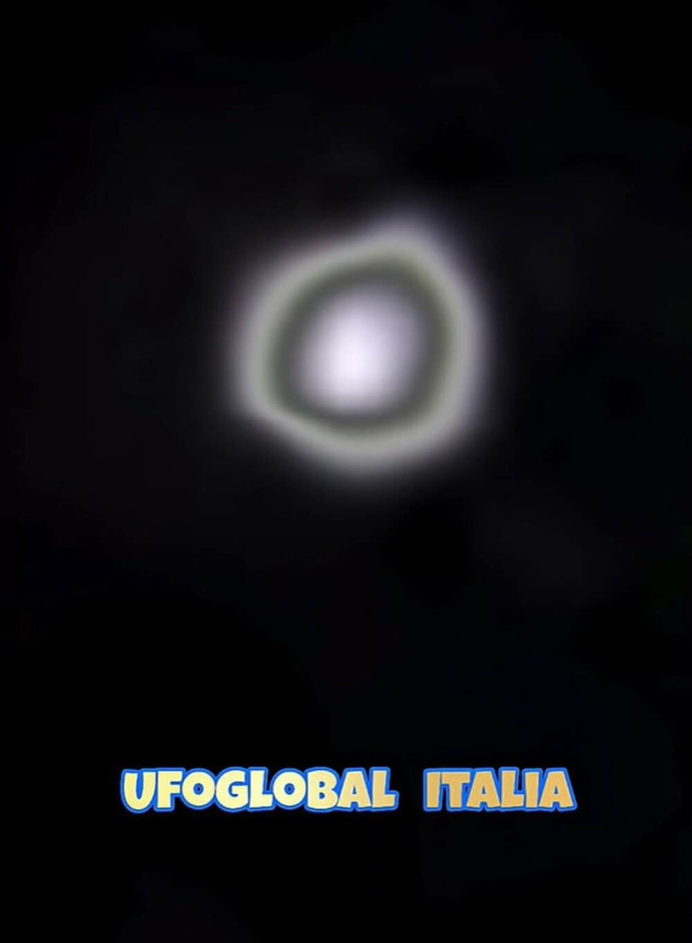 １月１８日に撮影されたバーリのＵＦＯ（ＵＦＯグローバル・イタリアのフェイスブックから）