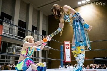 写真：【スターダム】ワンダー王者・上谷沙弥 岩谷麻優を撃破