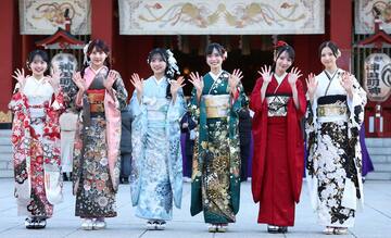 左から花田藍衣、久保姫菜乃、秋山由奈、新井彩永、工藤華純、迫由芽実