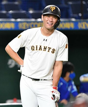  試合前練習に参加した坂本