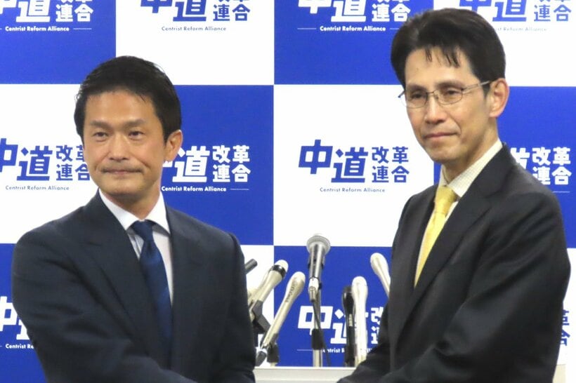 小川淳也氏（左）と階猛氏