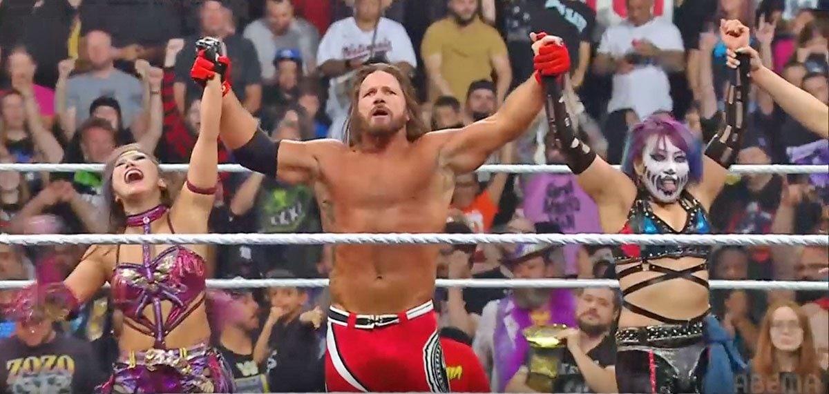 写真：【WWE】アスカ＆カイリ・セインが〝異色トリオ〟 AJ 