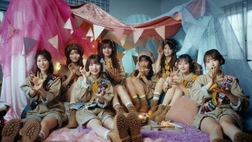 CUTIE STREET「キュートなキューたい　Korean ver.」ミュージックビデオから