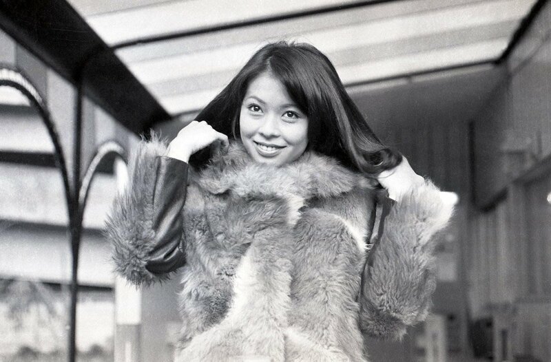 子役から人気アイドルが〝転向宣言〟岡崎友紀「万年１８歳！なんて言われちゃうとクサるわー」 | 記事 | 東スポWEB