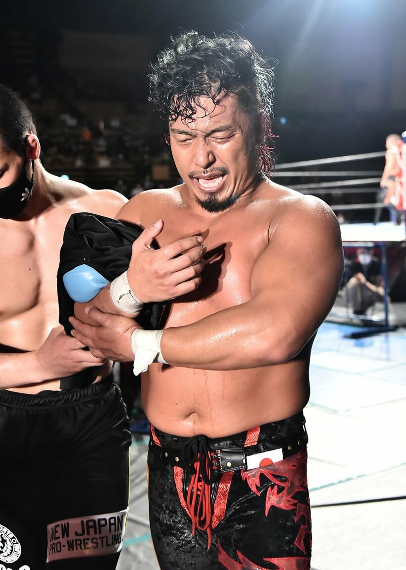  ザック・セイバーＪｒ．に敗れた鷹木信悟