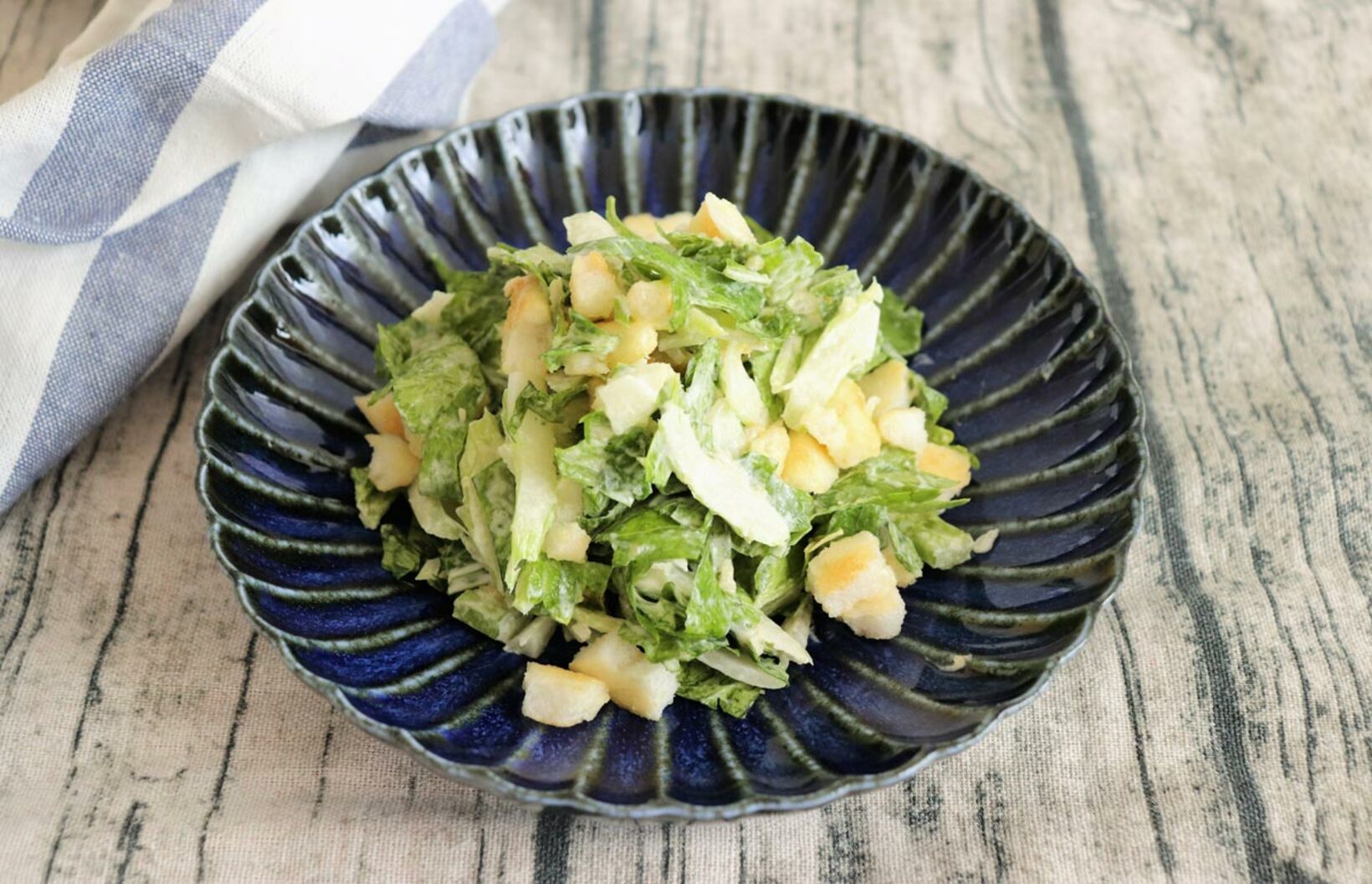 セロリとおせんべいのマヨネーズ和え