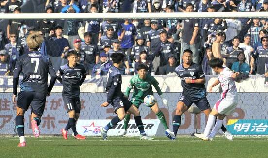 ホームのＣ大阪戦で０－２と完敗を喫した福岡