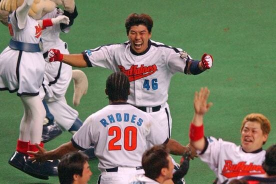 代打逆転満塁サヨナラ本塁打を放った北川博敏（２００１年９月２６日）